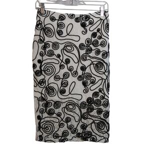 Entry Black and White Swirl Embroidered Lace Pencil Skirt Neutral Chic Size M